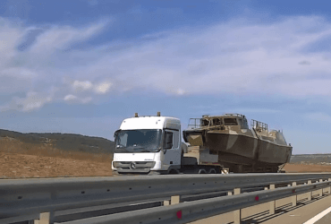 Партизани дізналися, як росіяни в Криму намагаються вберегти бойові катери від українських дронів (відео)