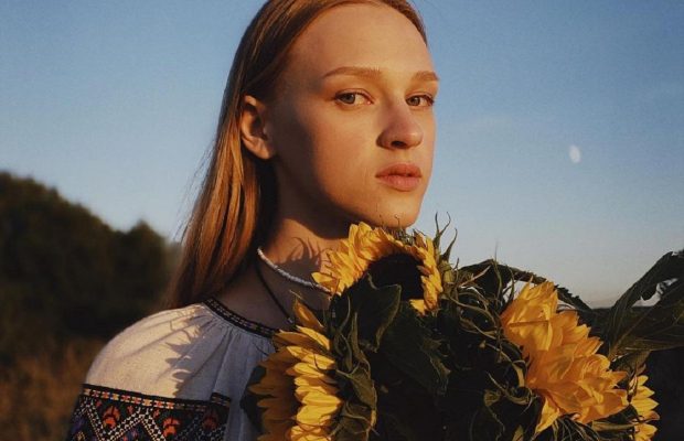 Відома актриса розповіла про роботу за кордоном: "Міняла підгузки у будинку престарілих"