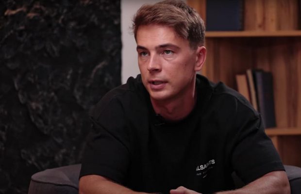Ведучий "Хто зверху" відповів, чи піде на війну: "Я пацифіст"