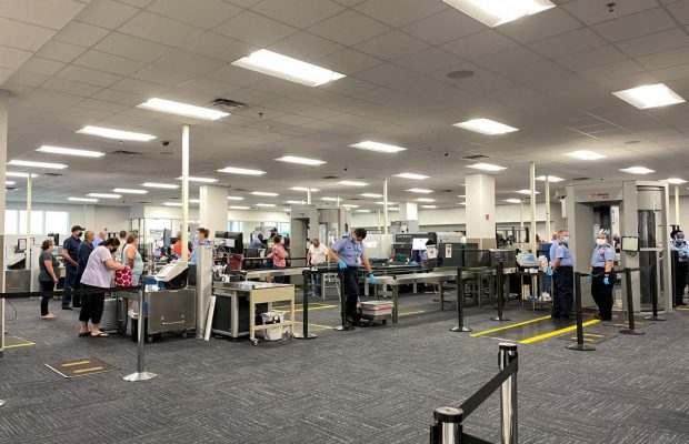 Пара из Австралии "влетела в копеечку" при попытке улететь в Лондон: что произошло