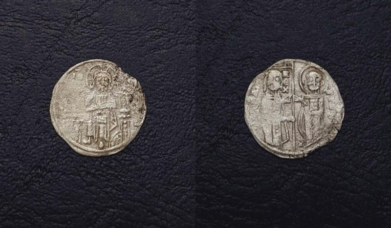 Уникальную серебряную монету с изображением Иисуса нашли в средневековом городе / фото burgasmuseums.bg