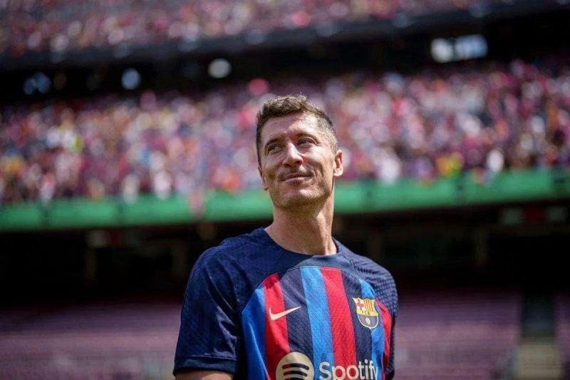 Роберт Левандовскі забив 100-й гол у Лізі чемпіонів / фото twitter.com/FCBarcelona_es Роберт Левандовскі забив 100-й гол у Лізі чемпіонів / фото twitter.com/FCBarcelona_es