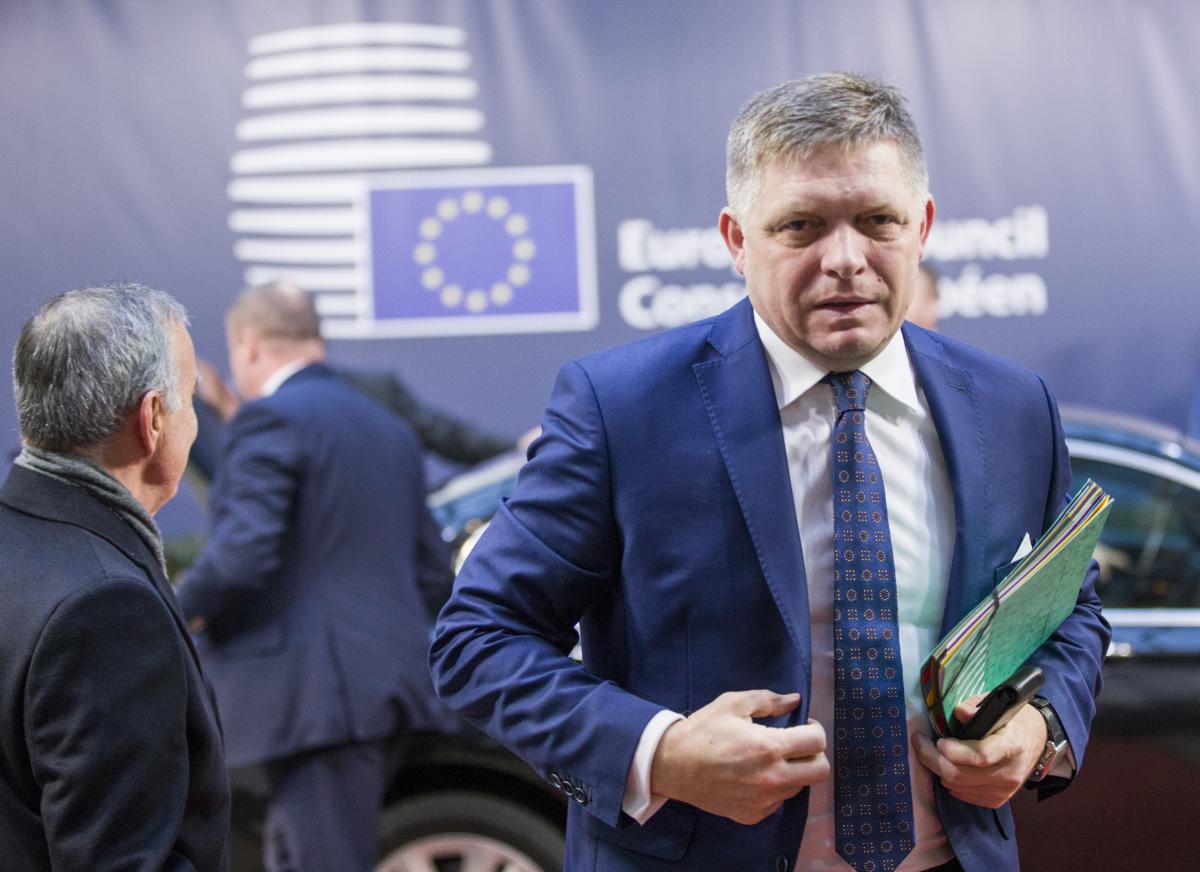 Раніше Фіцо та його партія звинувачували своїх опонентів у "розпалюванні війни" та засуджували постачання зброї для України / фото consilium.europa.eu Раніше Фіцо та його партія звинувачували своїх опонентів у "розпалюванні війни" та засуджували постачання зброї для України / фото consilium.europa.eu