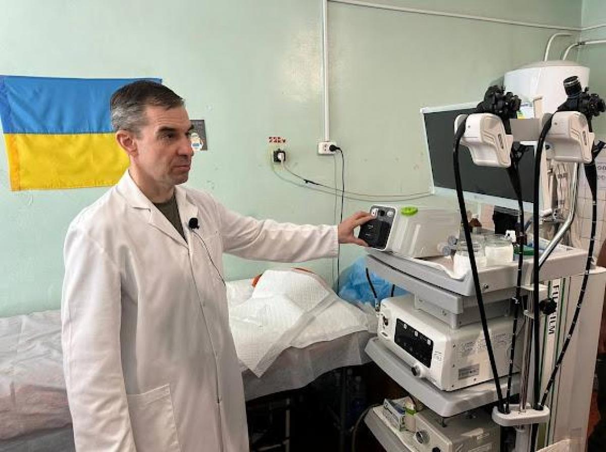 Зусиллями фондів 'Надія' та HopeUA у прифронтовому шпиталі обладнано кабінет гастроколоноскопії та встановлено новий апарат 'штучна нирка' Зусиллями фондів 'Надія' та HopeUA у прифронтовому шпиталі обладнано кабінет гастроколоноскопії та встановлено новий апарат 'штучна нирка'
