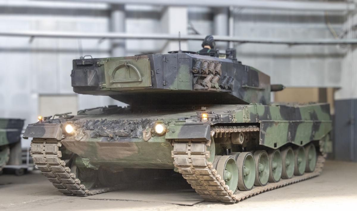 Leopard 2 стоят на вооружении многих стран Европы / фото PGZ Leopard 2 стоят на вооружении многих стран Европы / фото PGZ