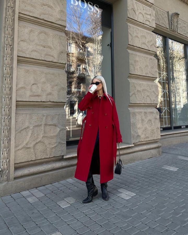 Кольорове пальто буде на піку популярності / instagram.com/vivalon.coat