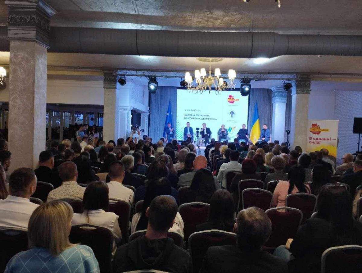 Віктор Ющенко взяв участь в економічному форумі громад Віктор Ющенко взяв участь в економічному форумі громад