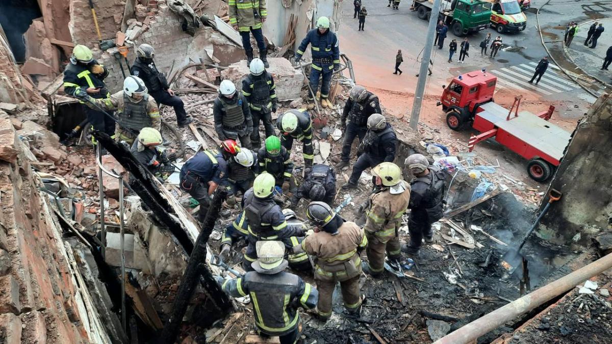 Появились последствия удара по центру Харькова / МВД Появились последствия удара по центру Харькова / МВД