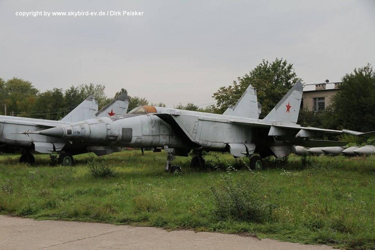 Літаки перебувають на території заводу з 1994 року / фото twitter.com / mil_in_ua Літаки перебувають на території заводу з 1994 року / фото twitter.com / mil_in_ua