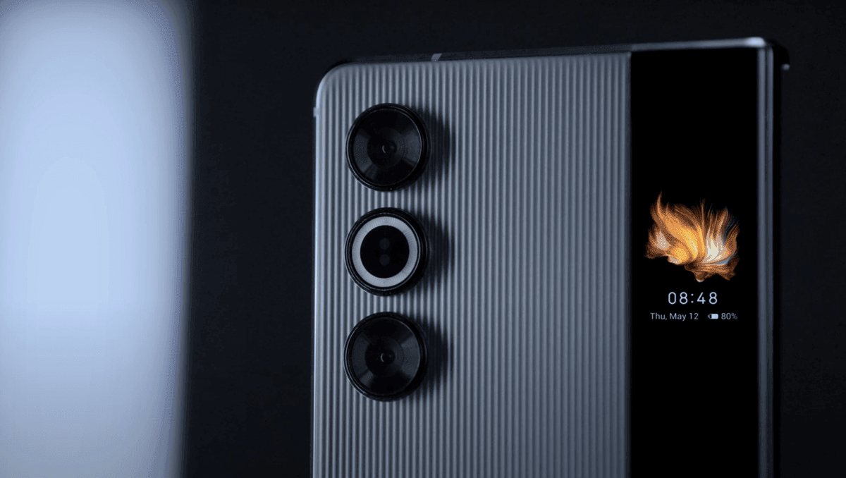У Vivo і Tecno в 2024 вийдуть смартфони зі екранами, що розгортаються / Phantom Ultimate У Vivo і Tecno в 2024 вийдуть смартфони зі екранами, що розгортаються / Phantom Ultimate