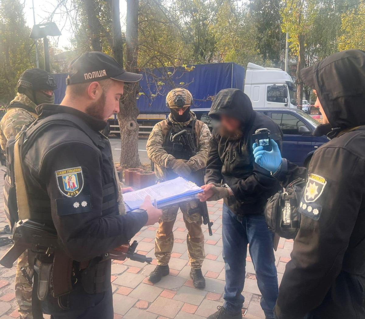 В столице Украины задержан злоумышленник, захвативший бизнес-центр / фото facebook.com/UA.KyivPolice В столице Украины задержан злоумышленник, захвативший бизнес-центр / фото facebook.com/UA.KyivPolice
