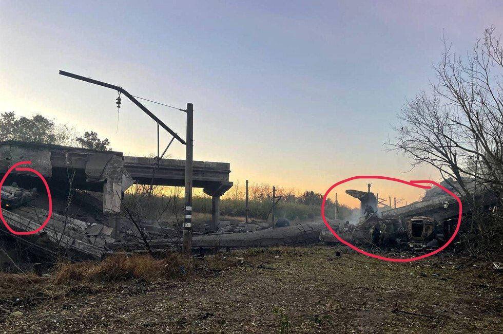 Мост между Ясиноватой и Горловкой немного "устал" из-за удара ВСУ / фото t.me/andriyshTime Мост между Ясиноватой и Горловкой немного "устал" из-за удара ВСУ / фото t.me/andriyshTime