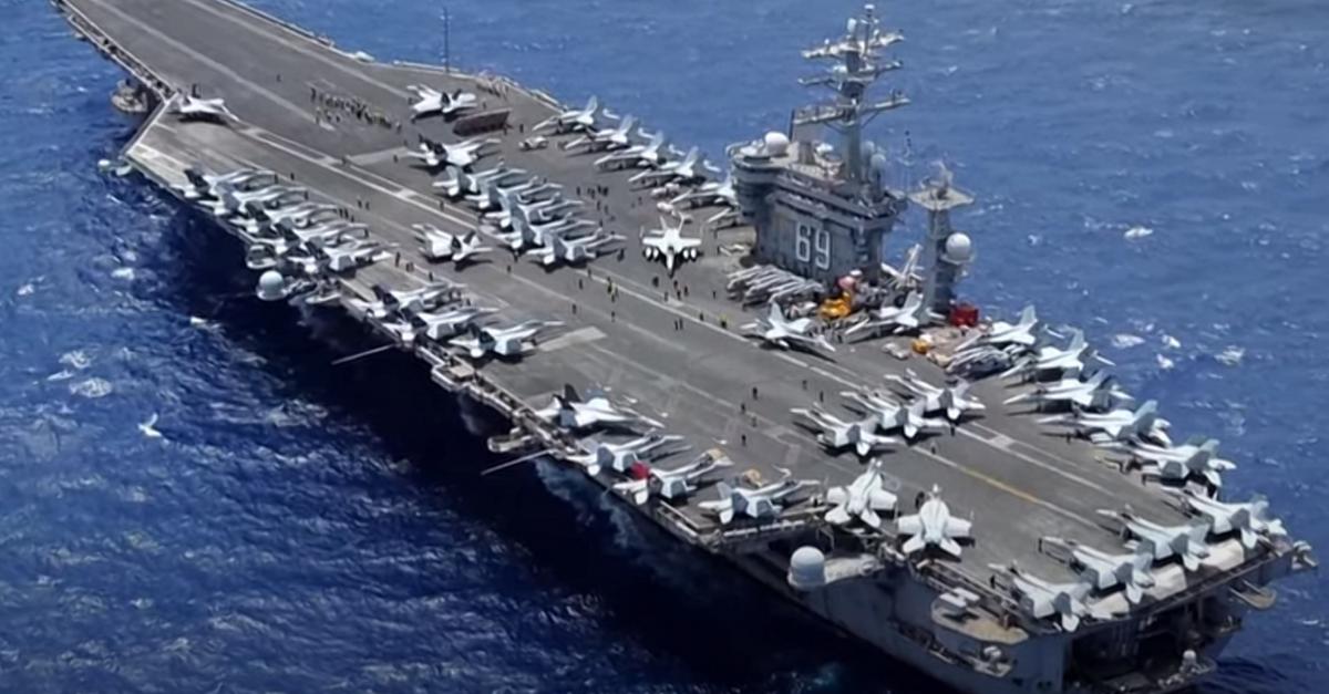 Авианосец USS Eisenhower отправляют в восточное Средиземноморье для сдерживания возможных атак на Израиль / скриншот Авианосец USS Eisenhower отправляют в восточное Средиземноморье для сдерживания возможных атак на Израиль / скриншот