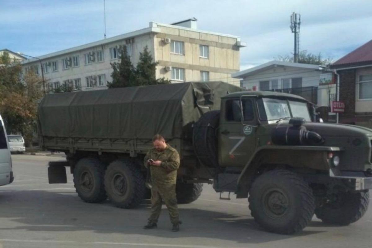 Оккупанты перебрасывают значительные силы в Джанкой для обороны Крыма / фото t.me/atesh_ua Оккупанты перебрасывают значительные силы в Джанкой для обороны Крыма / фото t.me/atesh_ua