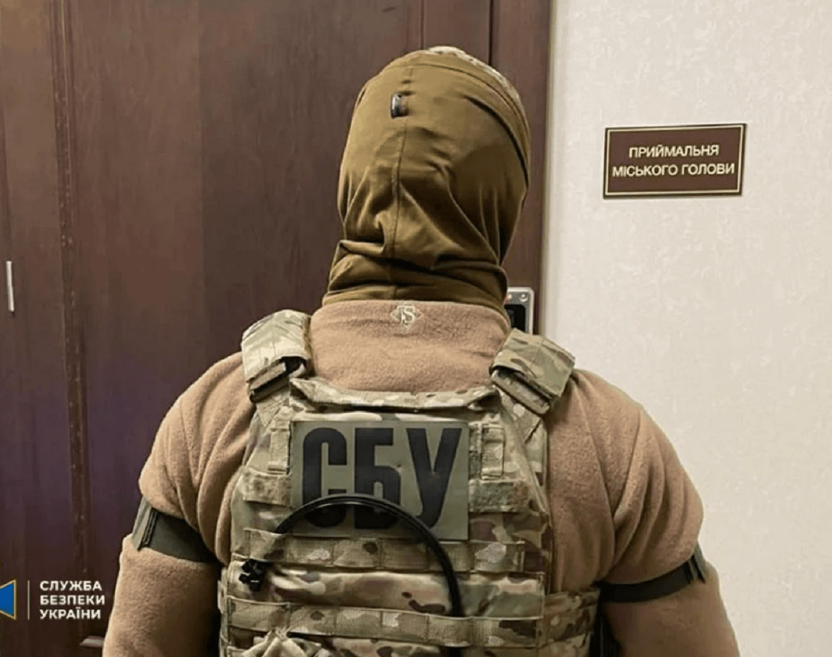 СБУ проводить обшуки у мера Мукачева Балоги (фото) СБУ проводить обшуки у мера Мукачева Балоги (фото)