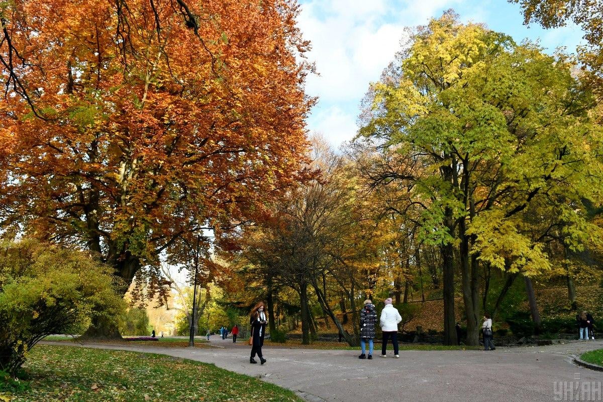 В ряде областей Украины на выходных ожидается летняя погода / фото УНИАН В ряде областей Украины на выходных ожидается летняя погода / фото УНИАН