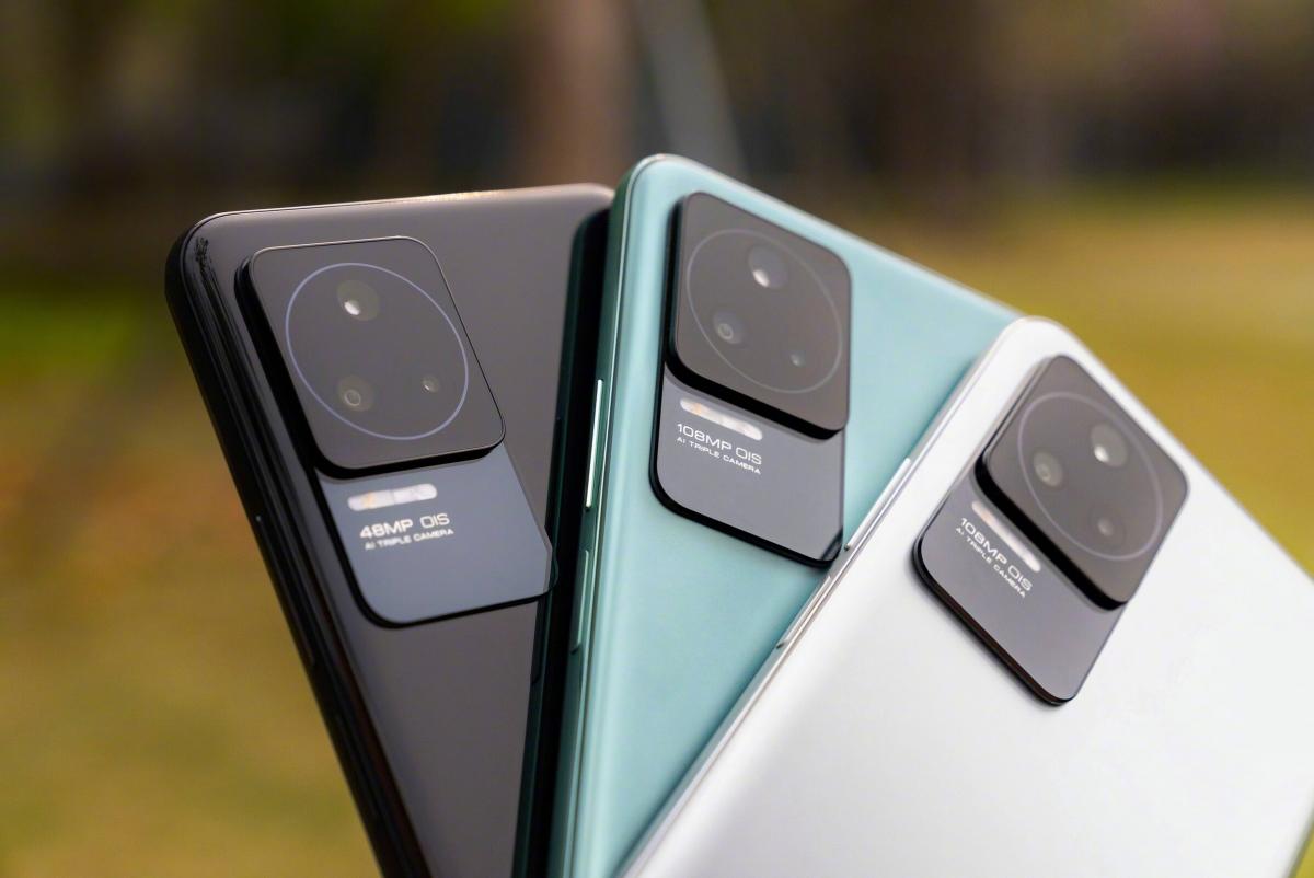Poco F4 однозначно один из лучших среднебюджетников на рынке / фото Xiaomi Poco F4 однозначно один из лучших среднебюджетников на рынке / фото Xiaomi