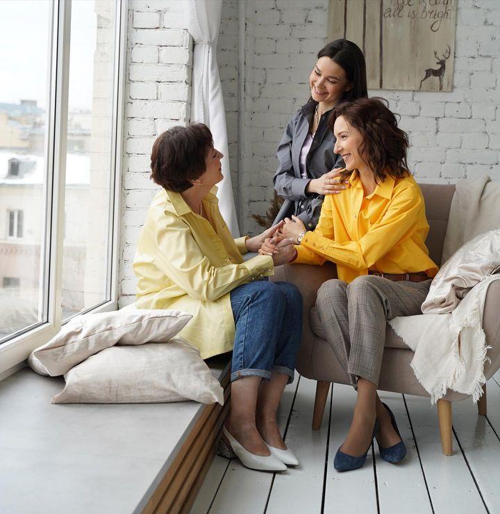 Світлі речі візуально омолоджують / instagram.com/ganich_family Світлі речі візуально омолоджують / instagram.com/ganich_family