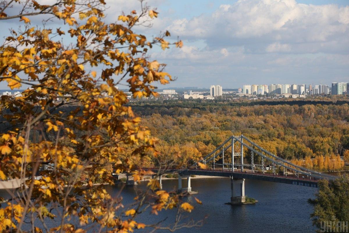 31 жовтня у Києві буде багато сонця / фото УНІАН 31 жовтня у Києві буде багато сонця / фото УНІАН