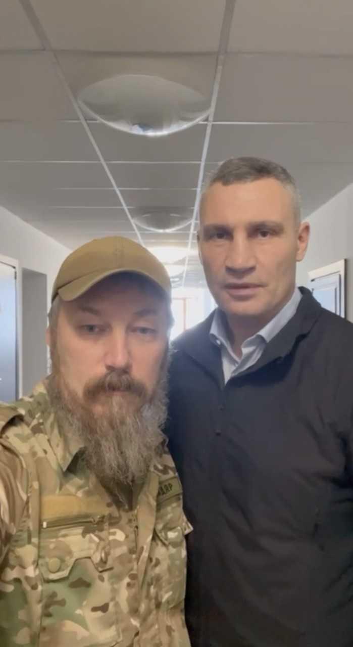 Аеророзвідник Мадяр подякував Кличку та громаді столиці за оперативну допомогу військовим: 'Київ нас чує та допомагає' Аеророзвідник Мадяр подякував Кличку та громаді столиці за оперативну допомогу військовим: 'Київ нас чує та допомагає'