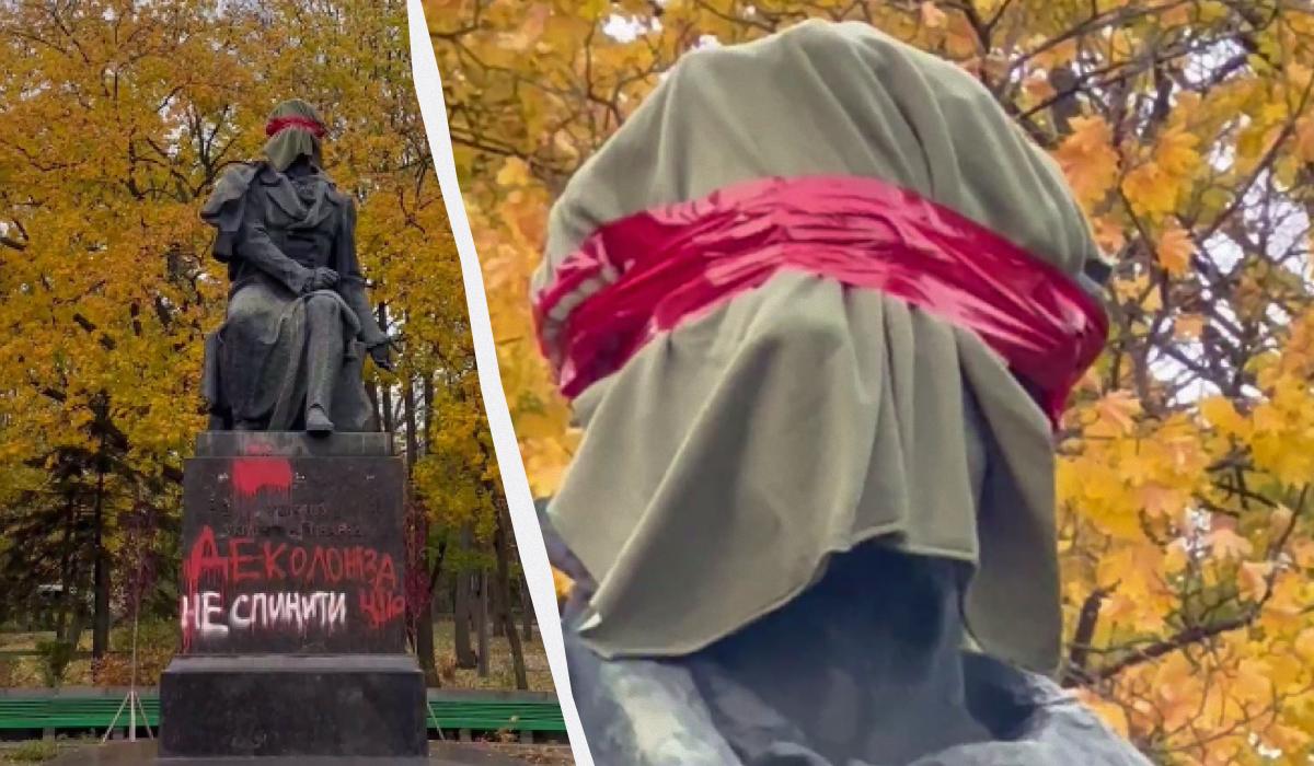 Памятник Пушкину в столице / Коллаж УНИАН / Скриншоты Памятник Пушкину в столице / Коллаж УНИАН / Скриншоты
