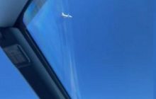 Пилот напугал пассажиров, когда показал, как близко летают друг к другу самолеты (видео)