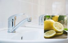 Как удалить стойкий известковый налет на кране: гуру по уборке раскрывает чудо-метод