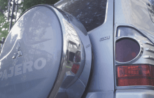 Волонтери "Української команди" передали на передову позашляховик для Третьої штурмової