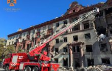 У Запоріжжі існує загроза обвалу будинку, в який поцілила російська ракета (фото, відео)