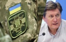 "Бороться с уклонистами надо усилением контроля за пограничной службой, показательно наказывать за взятки", - политолог Владимир Фесенко