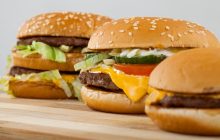 Як насправді роблять цибулю в McDonald's - вона свіжа чи ні: несподівана відповідь