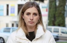 У керуючої справами виконкому мерії Сум проводять обшук: у чому її підозрюють