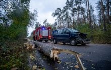 В Киеве "разгулялась" непогода: погибли два человека (фото)