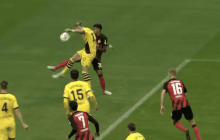 Боруссия Д и Айнтрахт устроили сумасшедшую "перестрелку" в матче Бундеслиги (видео)