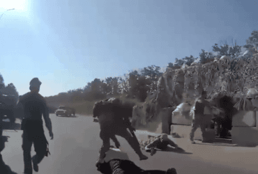 Погрожували зброєю: масштабна сутичка сталася на блокпості в Харкові (відео)