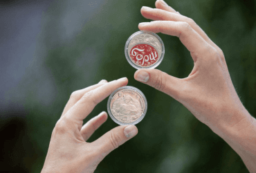 Нацбанк показав нову монету з українським борщем (фото)