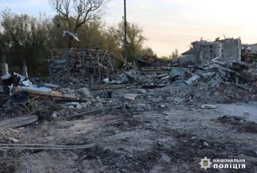 Удар по Харківщині: чоловік втратив трьох членів родини, що прийшли на помини військового