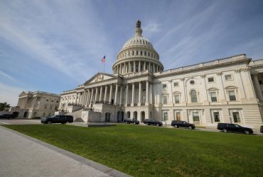 Девіз партії республіканців у США несумісний зі схваленням допомоги Україні, - CNN