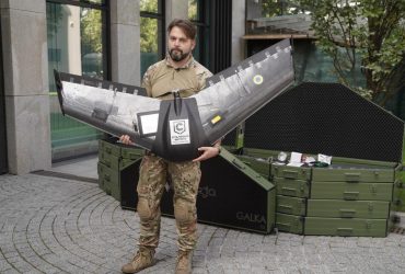 Ми маємо повернутися у Донецьк: топменеджер Шахтаря отримав військову техніку від Сталевого фронту Ахметова