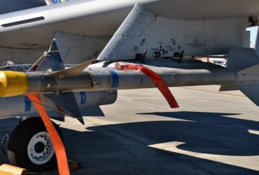 Аналітик розповів, чим допоможуть Україні обіцяні на Рамштайні ракети AIM-9