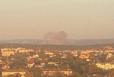 Приліт у районі Севастополя: в РФ заявили про ракетну атаку (фото, відео)
