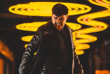 Участник Евровидения-2023 швырнул флаг и обиделся на украинцев: Почему я должен извиняться?