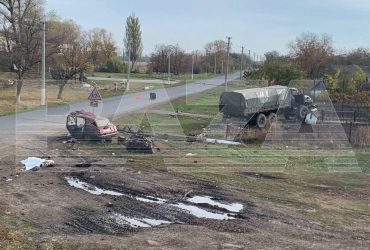 В ДНР російський УРАЛ врізався в авто: четверо жертв, серед них - дитина (фото)