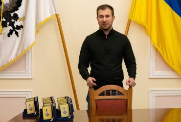 Обшуки у в.о. мера Чернігова пов’язані з його двотижневим вояжем до Європи, – ДБР