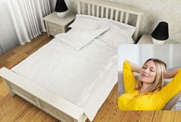 Жінка зізнається, що її дивний нічний ритуал зношує її матрац: що вона робить