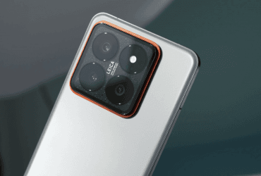 Титановий Xiaomi 14 показали з усіх боків на живих фото – він блищить всередині