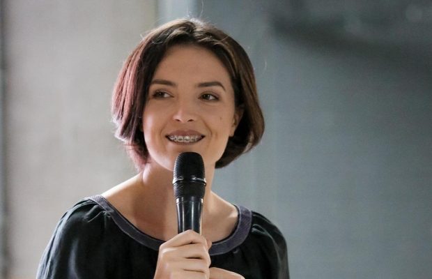 Екс-учасниця "Жіночого кварталу" Лєра Мандзюк зізналася, що її бив брат