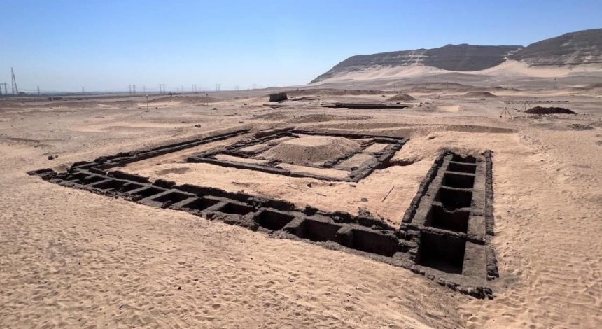 У Єгипті знайшли сотні глечиків зі стародавнім вином (фото)