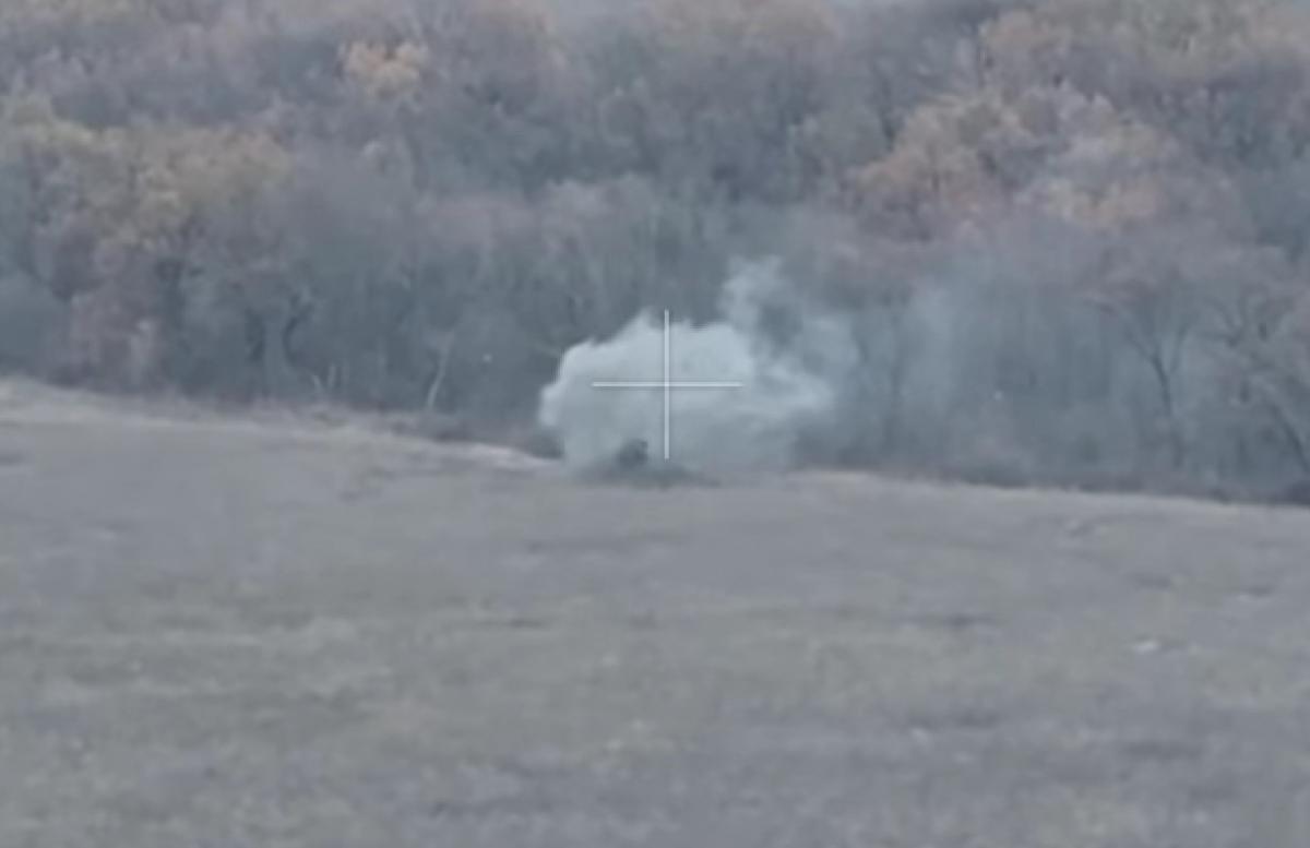 Один з танків довелося добити українським захисникам / скріншот