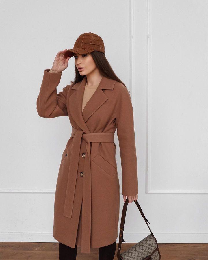 Пальто верблюжого кольору - мастхев цього сезону / instagram.com/nioofficial.ua